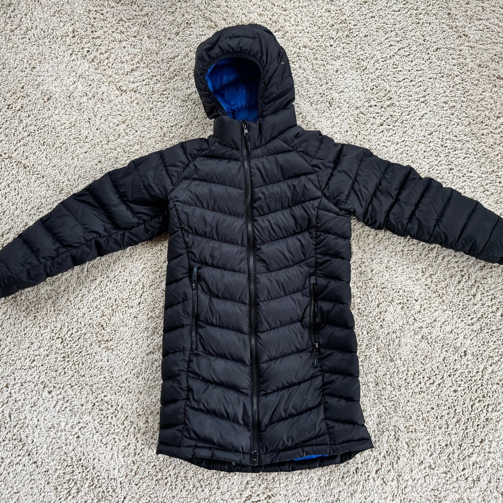 L.L. Bean Kids Puffer Jacket in Black with Blue Lining